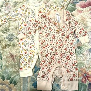 Gerber Modern moments 0-3 month onesie bundle